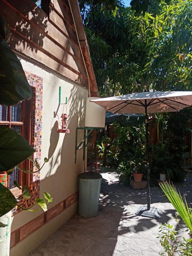 Cabanas Rusticas El Benny By Rotamundos Loreto  Exterior photo